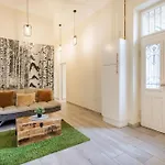 Διαμέρισμα Your 3-bdrm At Szimpla Kert