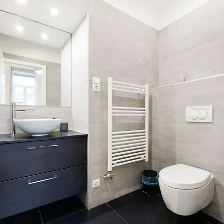 Appartamento Your 3-bdrm At Szimpla Kert