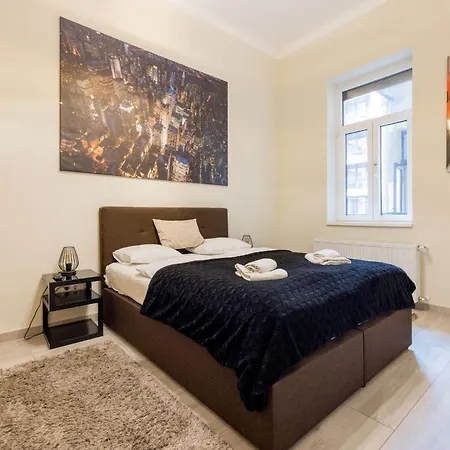 Your 3-bdrm At Szimpla Kert *