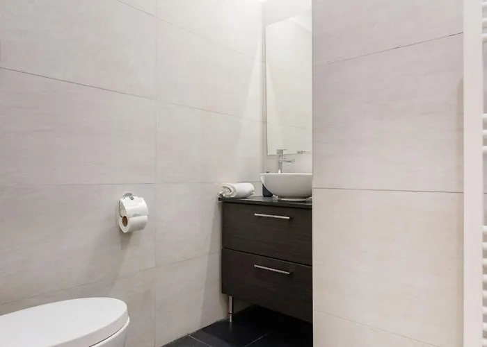 Your 3-bdrm At Szimpla Kert Apartamento