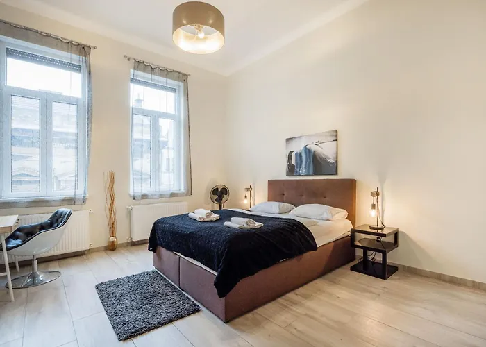 Your 3-bdrm At Szimpla Kert