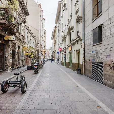 Your 3-bdrm At Szimpla Kert Daire Budapeşte