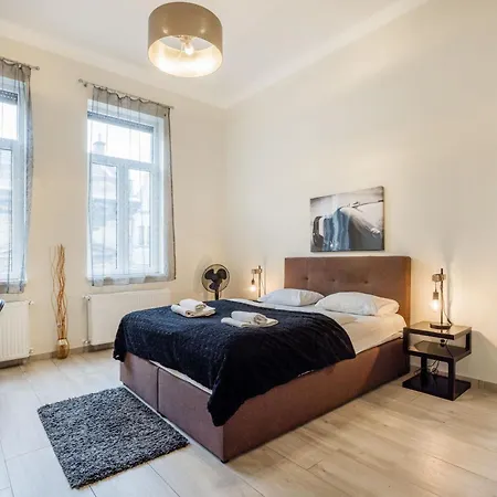 Your 3-bdrm At Szimpla Kert