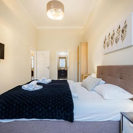 Your 3-bdrm At Szimpla Kert *