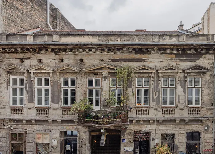 Your 3-bdrm At Szimpla Kert *