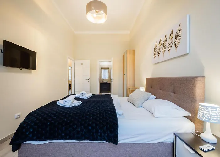 Your 3-bdrm At Szimpla Kert *