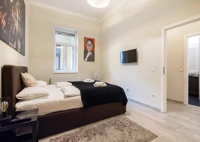 Apartment Your 3-bdrm At Szimpla Kert