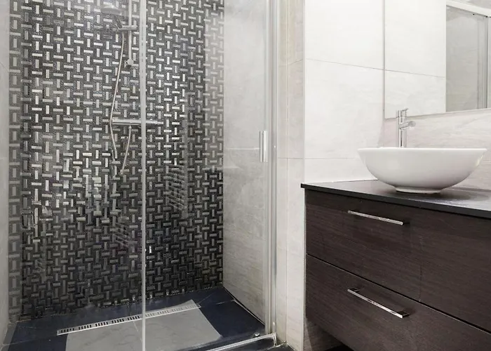 아파트 Your 3-bdrm At Szimpla Kert *