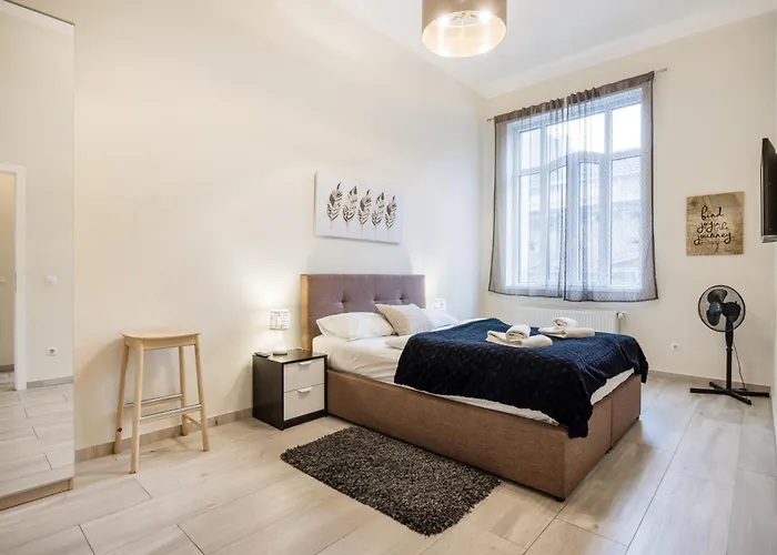 Your 3-bdrm At Szimpla Kert 부다페스트