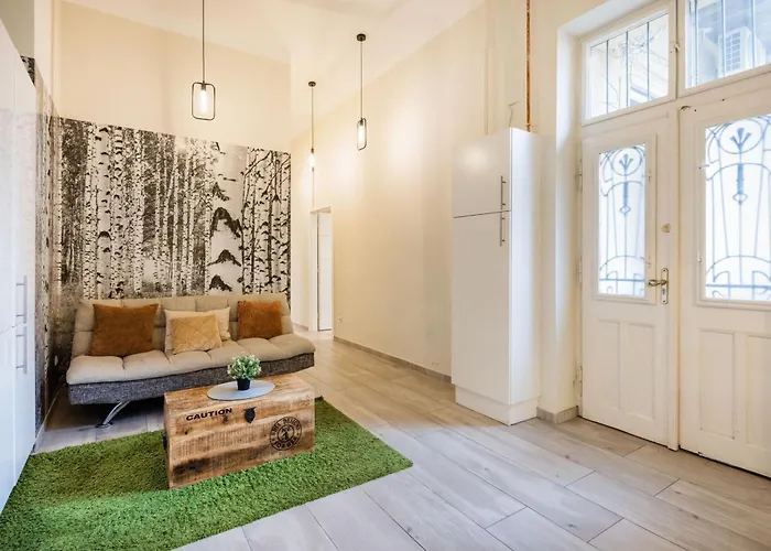 아파트 Your 3-bdrm At Szimpla Kert