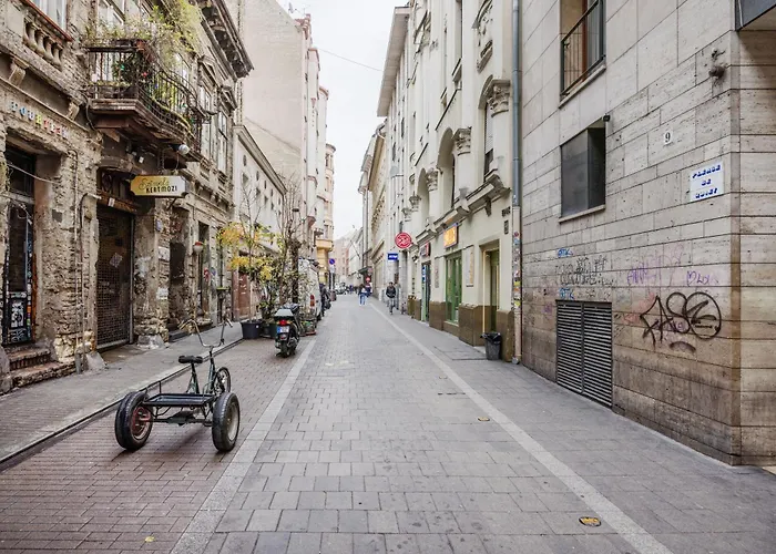 Your 3-bdrm At Szimpla Kert 아파트 부다페스트
