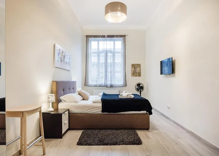 Your 3-bdrm At Szimpla Kert 아파트 부다페스트